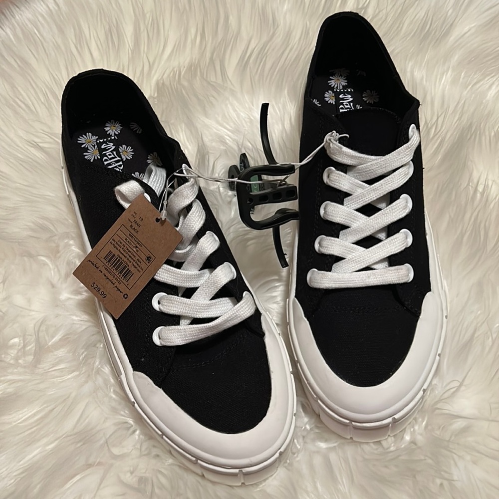 New! Mad Love Fran Sneakers